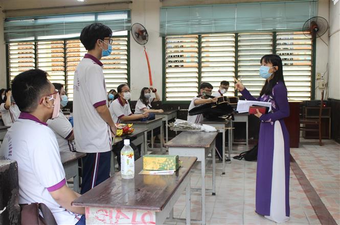 TP. Hồ Chí Minh đề xuất kéo dài năm học 2021 – 2022 